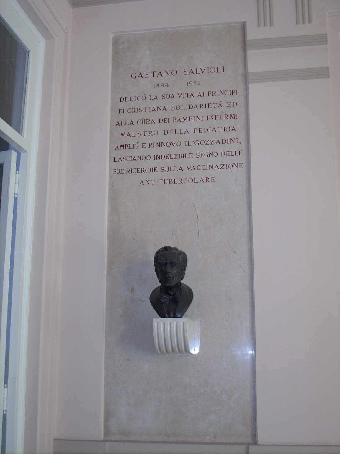 Gaetano Salvioli s bust, Ospedale Gozzadini, Bologna - 01.JPG